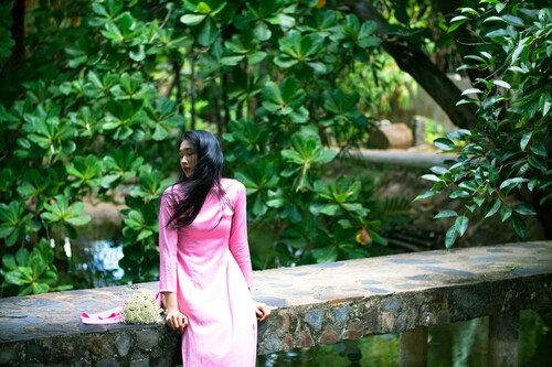 5 Must-Have Long-Sleeve Dresses for Your Wardrobe